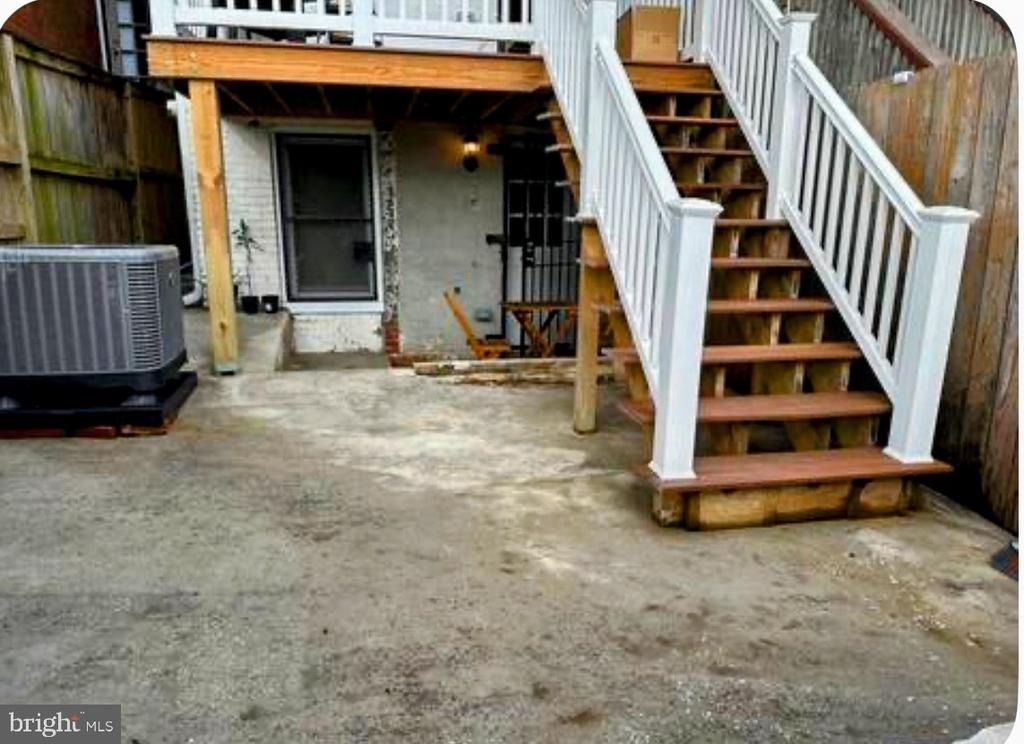 1529 N Bond Street - Photo 70