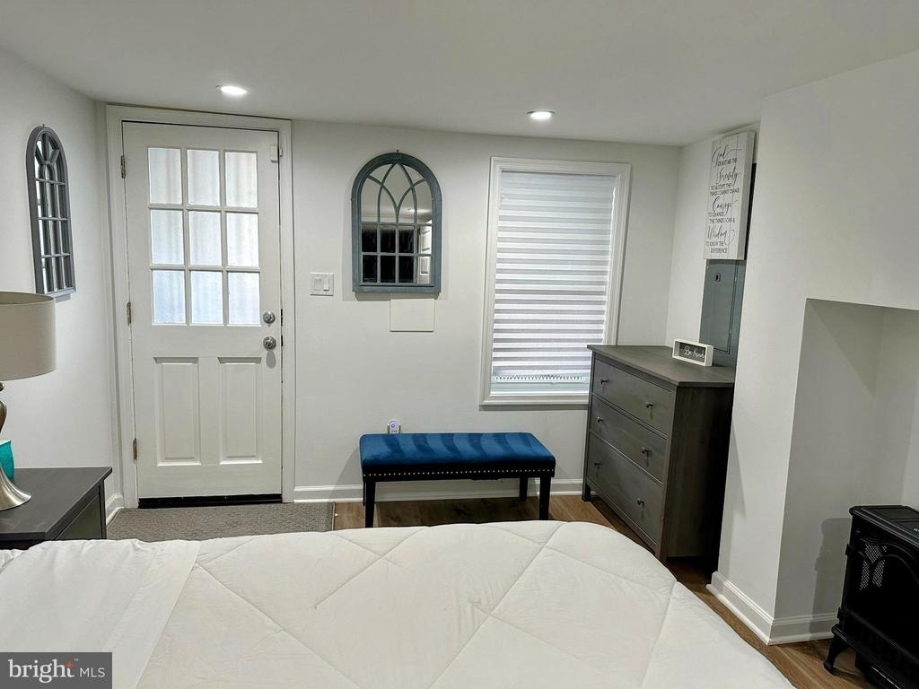 1529 N Bond Street - Photo 12