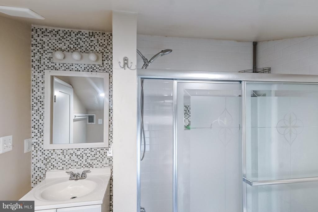 13 E Henrietta Street - Photo 22