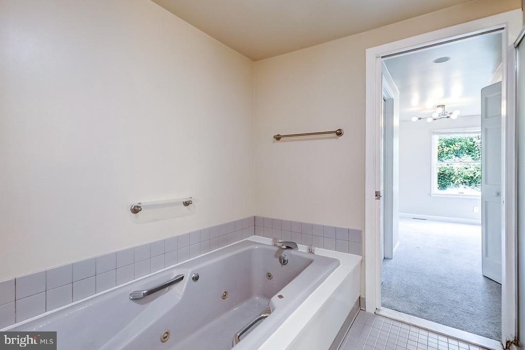 13 E Henrietta Street - Photo 17