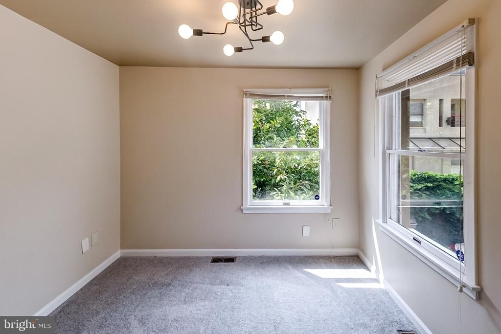 13 E Henrietta Street - Photo 12