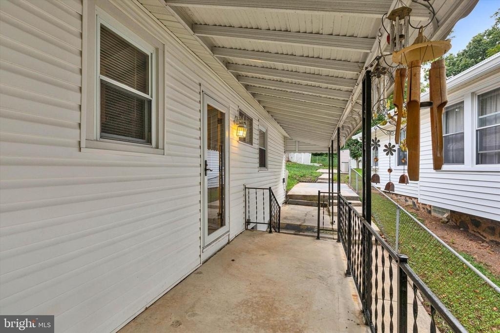 5720 Rockspring Road - Photo 18