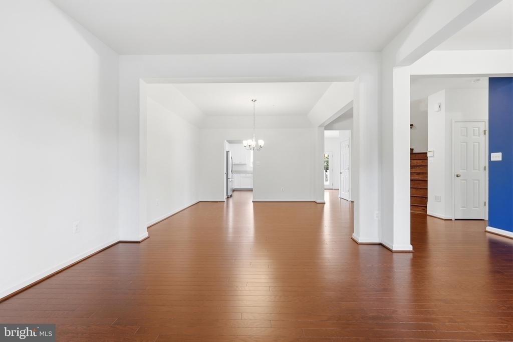 7906 Sibley Way - Photo 8