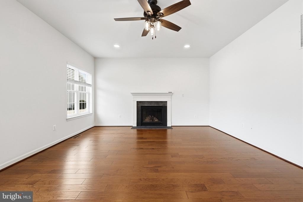 7906 Sibley Way - Photo 10