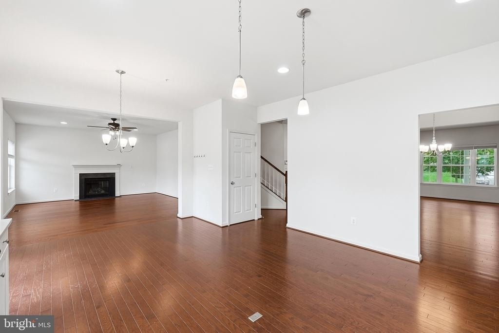 7906 Sibley Way - Photo 9