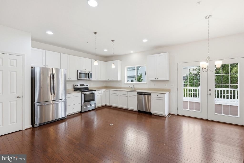 7906 Sibley Way - Photo 14