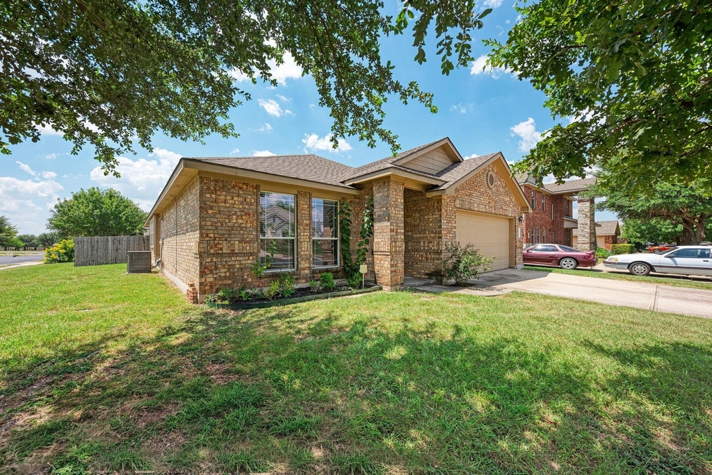 601 Timothy John Dr - Photo 0