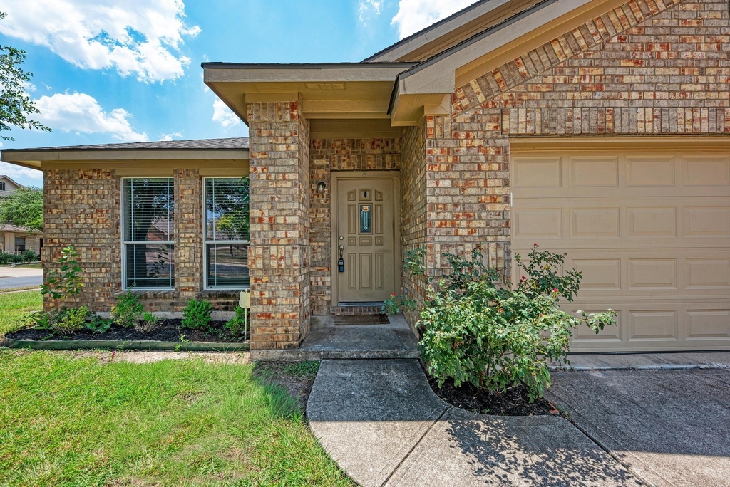 601 Timothy John Dr - Photo 2