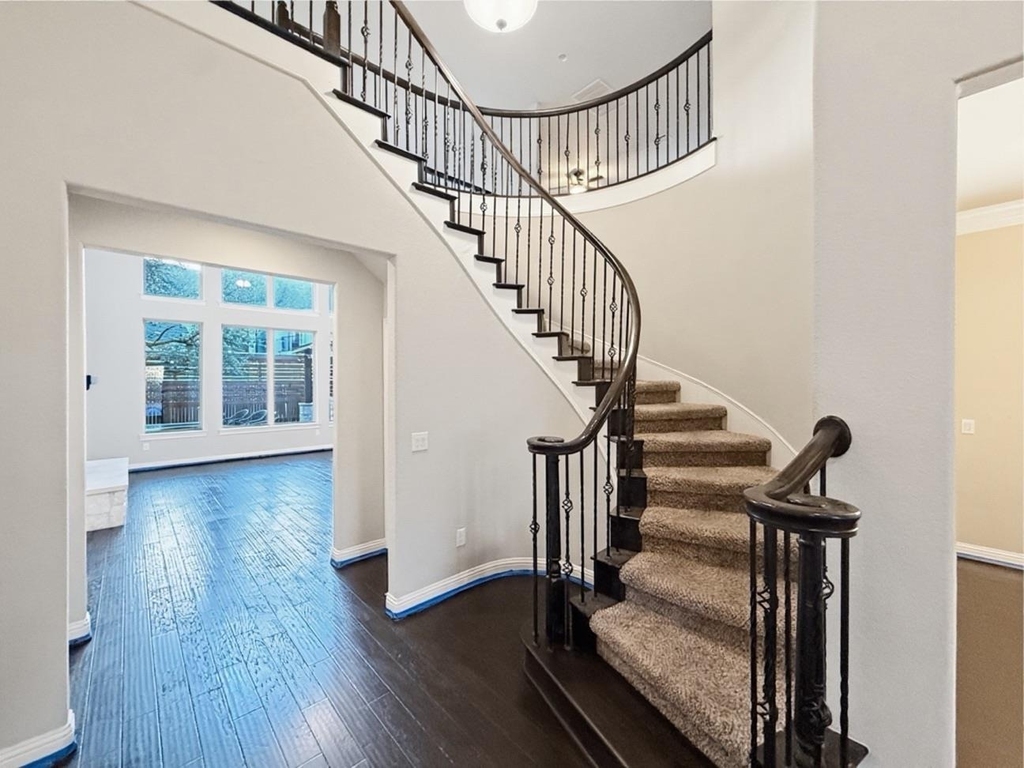 2900 Browntop Ct - Photo 4