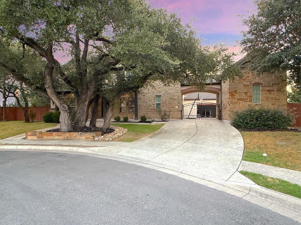 2900 Browntop Ct - Photo 1