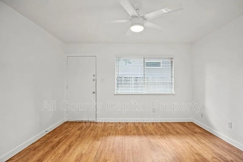502 W 35th St - Photo 1