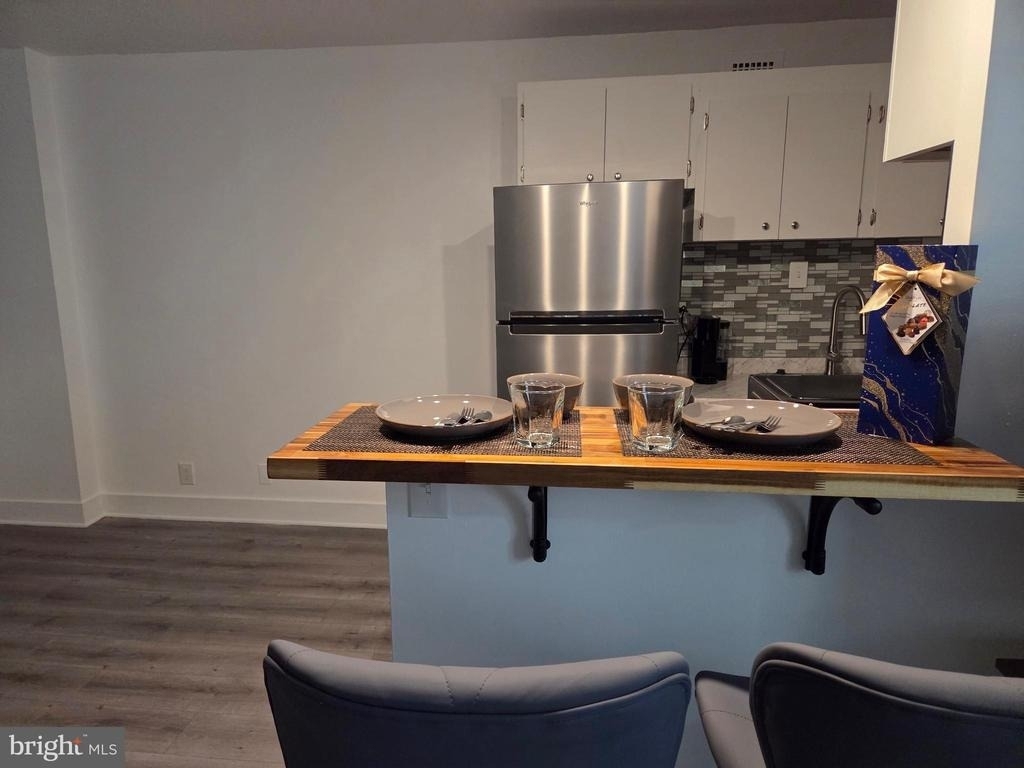 2201 L Street Nw - Photo 7