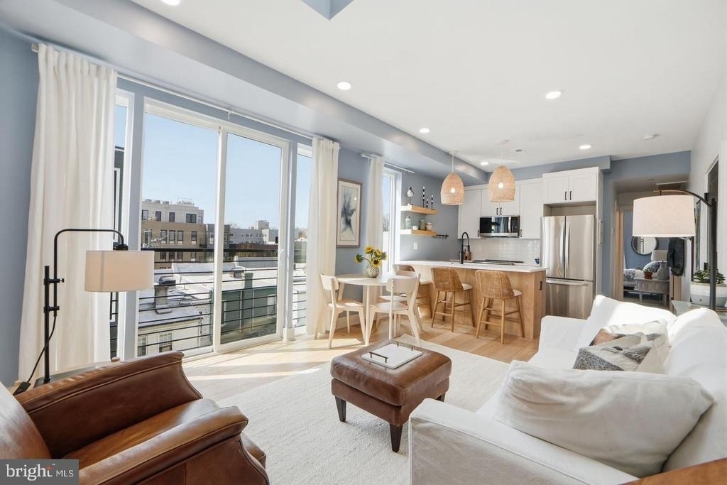 623 Kennedy Street Nw - Photo 2