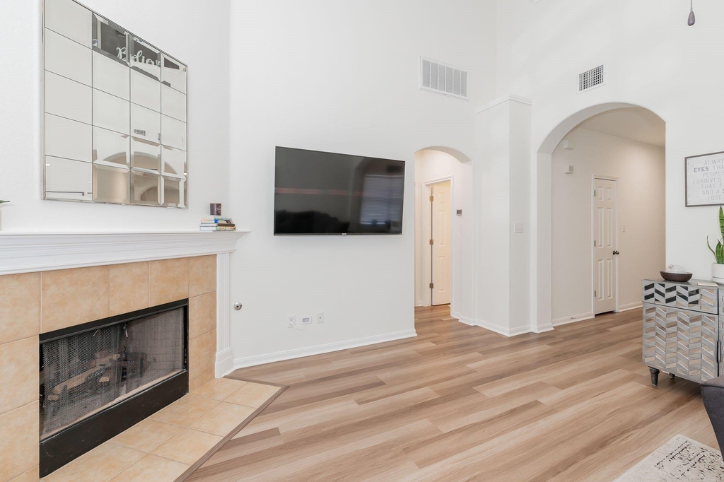 4004 Rocky Shore Ln - Photo 4