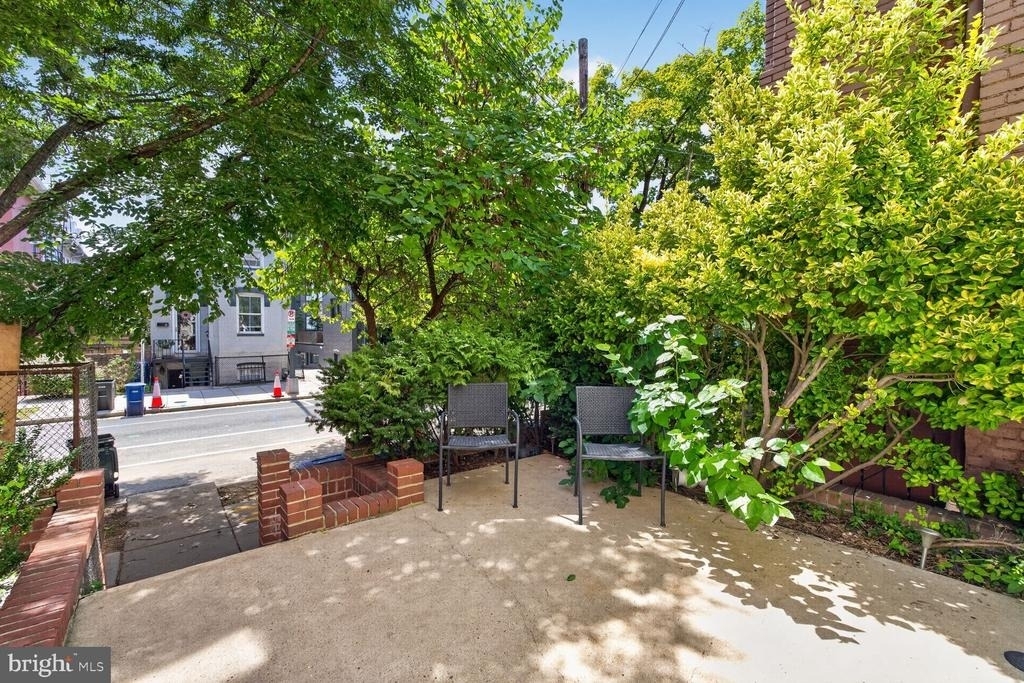 1702 Florida Avenue Nw - Photo 13