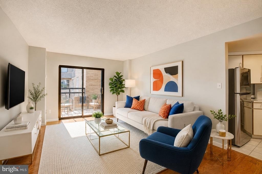 2111 Wisconsin Avenue Nw - Photo 2