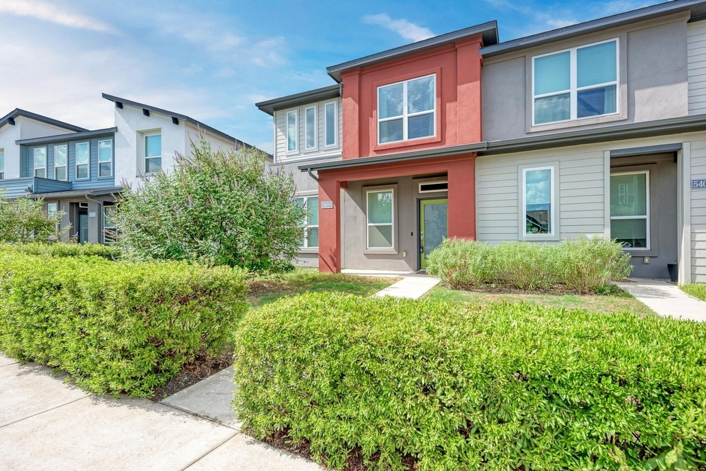 5408a Baythorne Dr - Photo 0