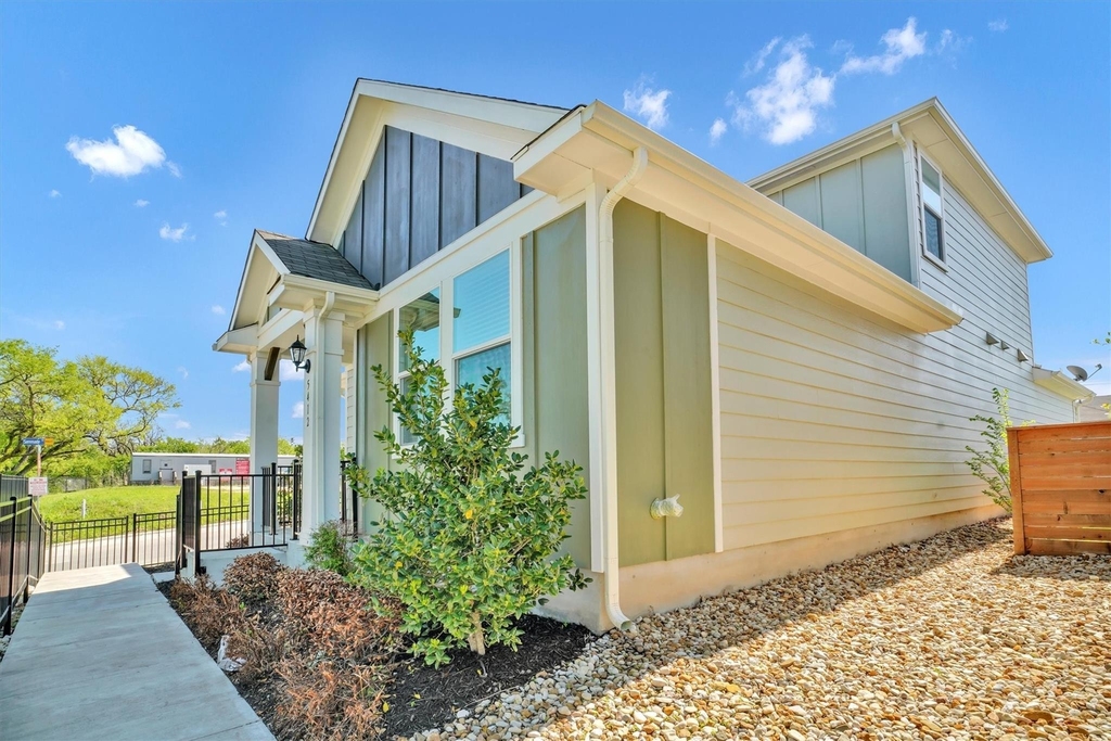 5412 Golden Canary Ln - Photo 2