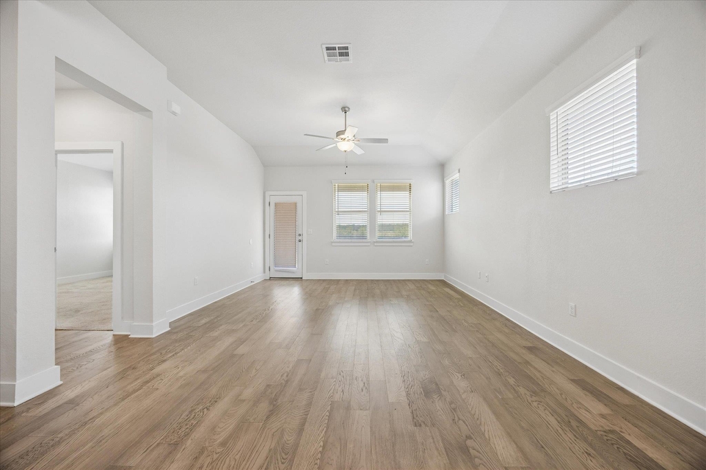 8503 Mckamy Dr - Photo 2