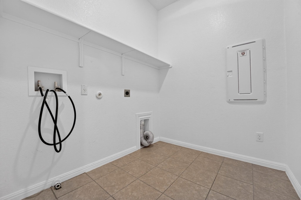 221 Sand Lily Ln - Photo 5