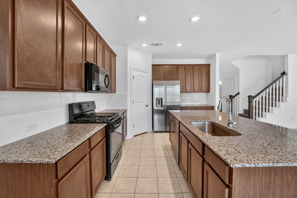 221 Sand Lily Ln - Photo 8