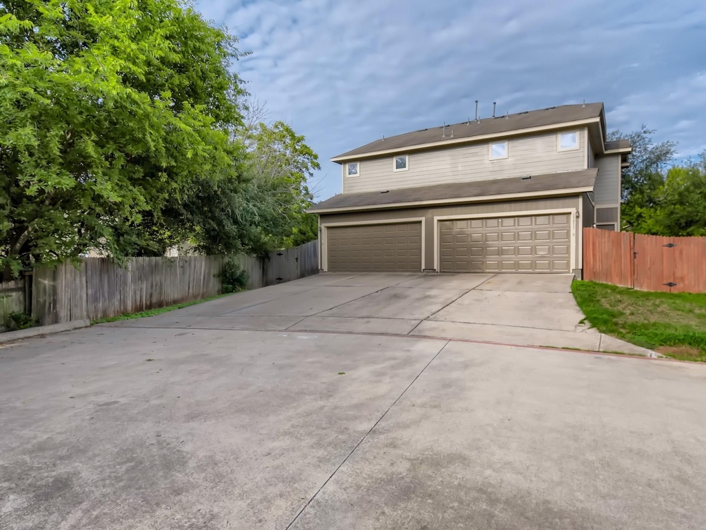13913 Harris Ridge Blvd - Photo 25