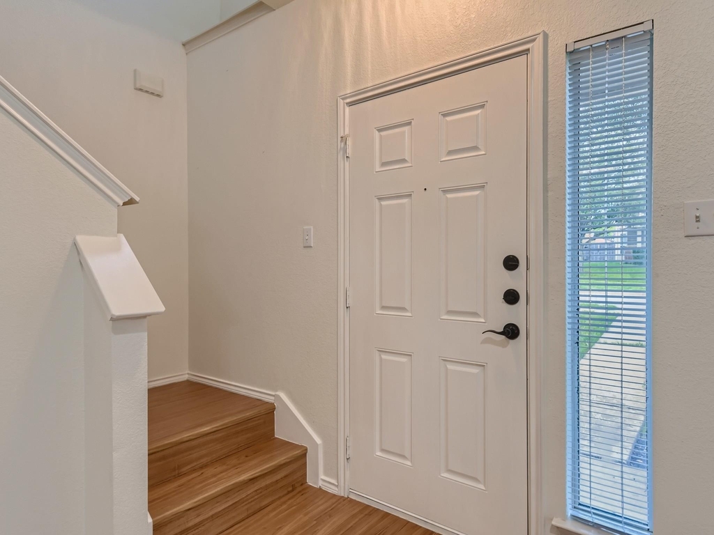 13913 Harris Ridge Blvd - Photo 2