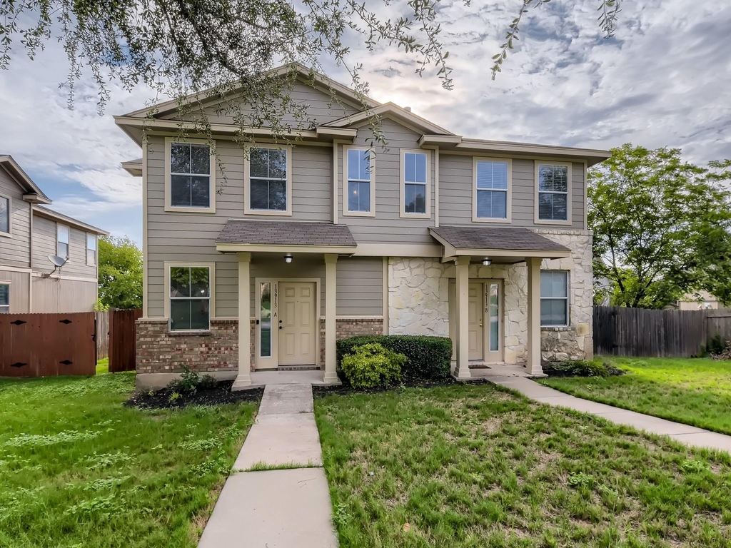13913 Harris Ridge Blvd - Photo 0