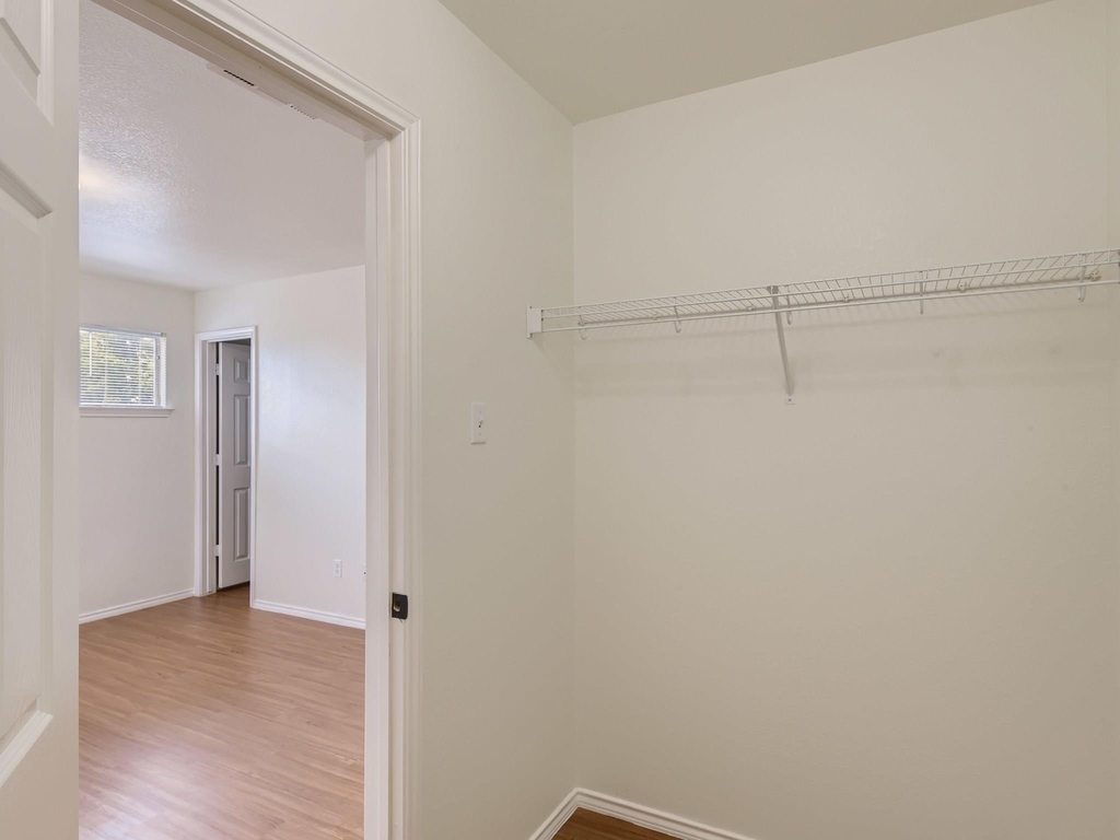 13913 Harris Ridge Blvd - Photo 15