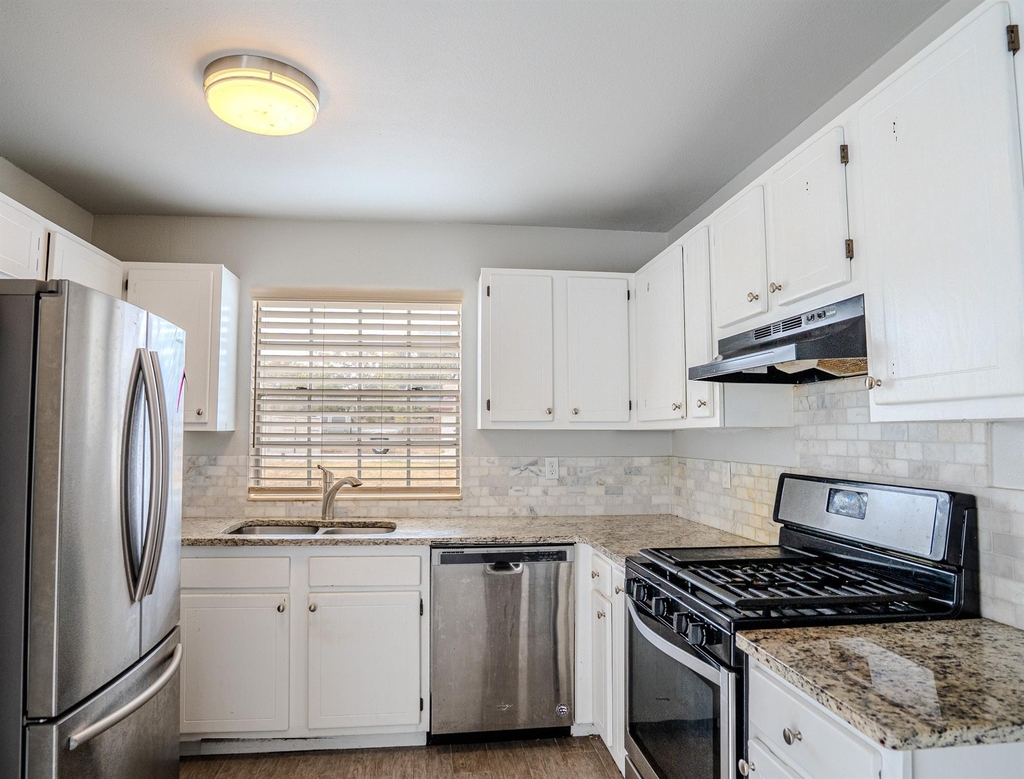 11906 Sunhillow Bnd - Photo 6