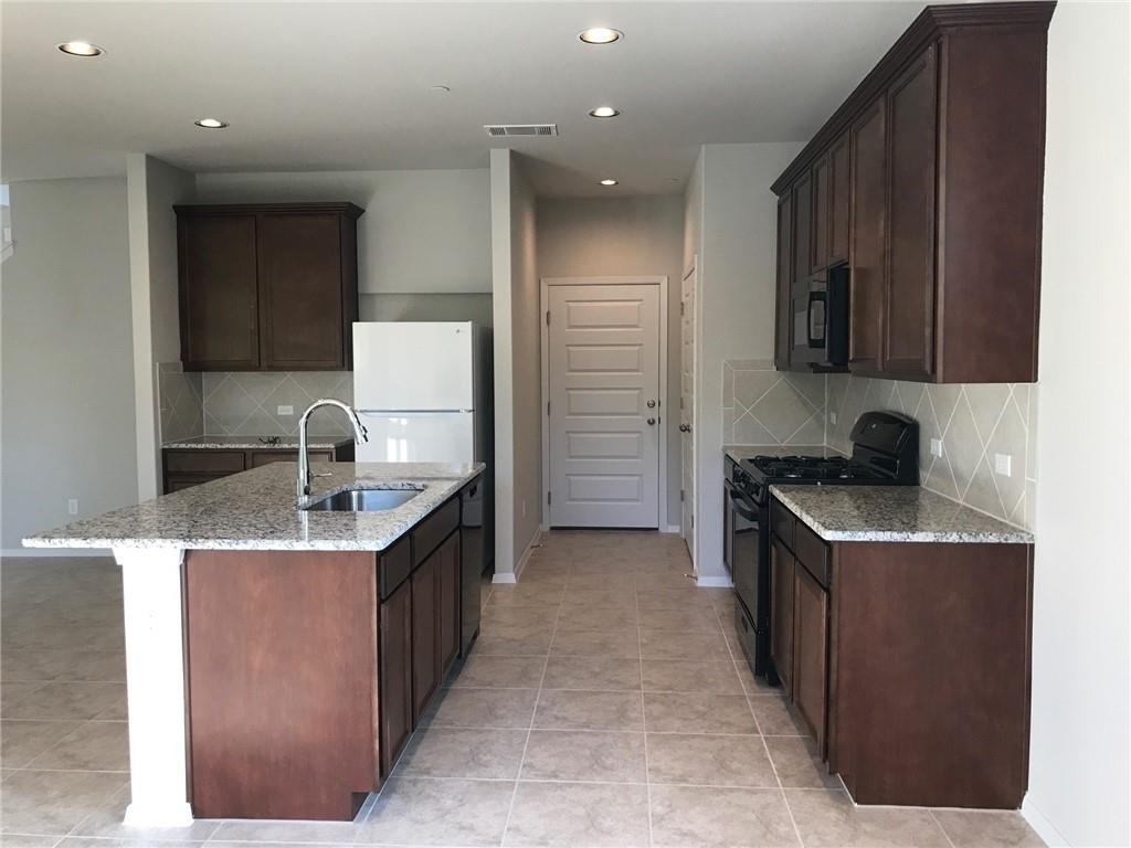2800 Joe Dimaggio Blvd - Photo 7