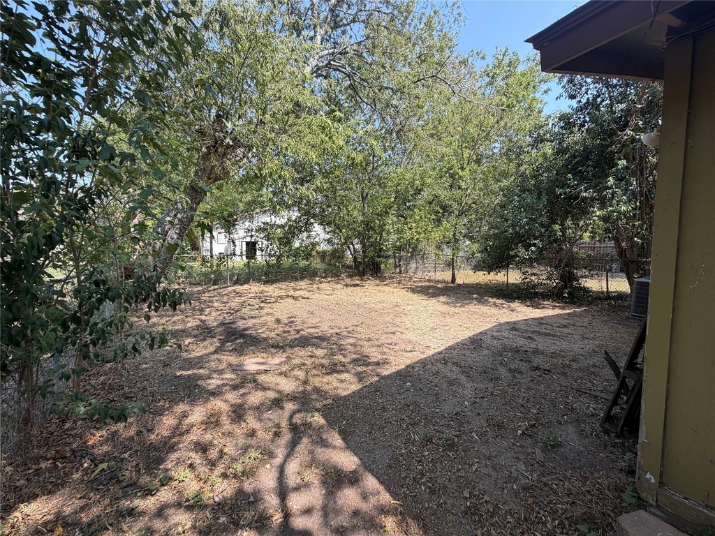 421 Live Oak St - Photo 12