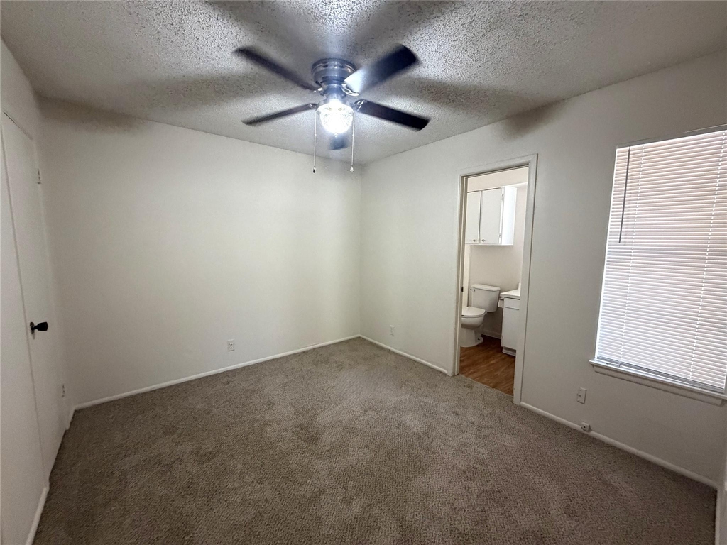 421 Live Oak St - Photo 7