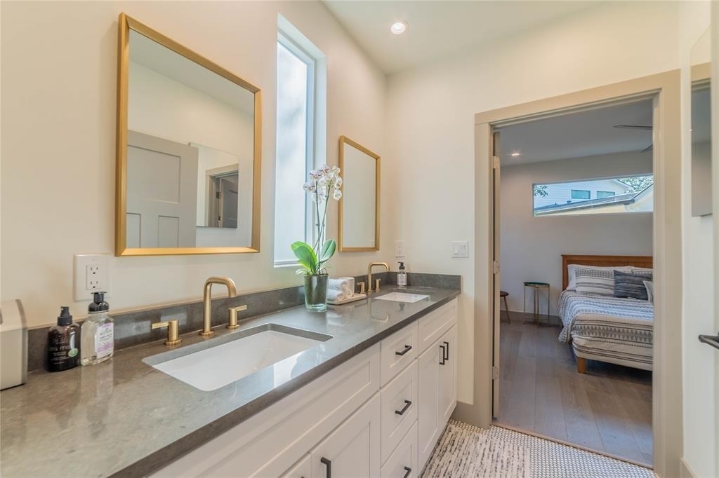 3007 E 14 1/2 St - Photo 18
