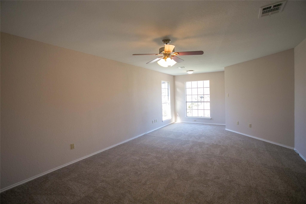7901 Taranto Dr - Photo 22