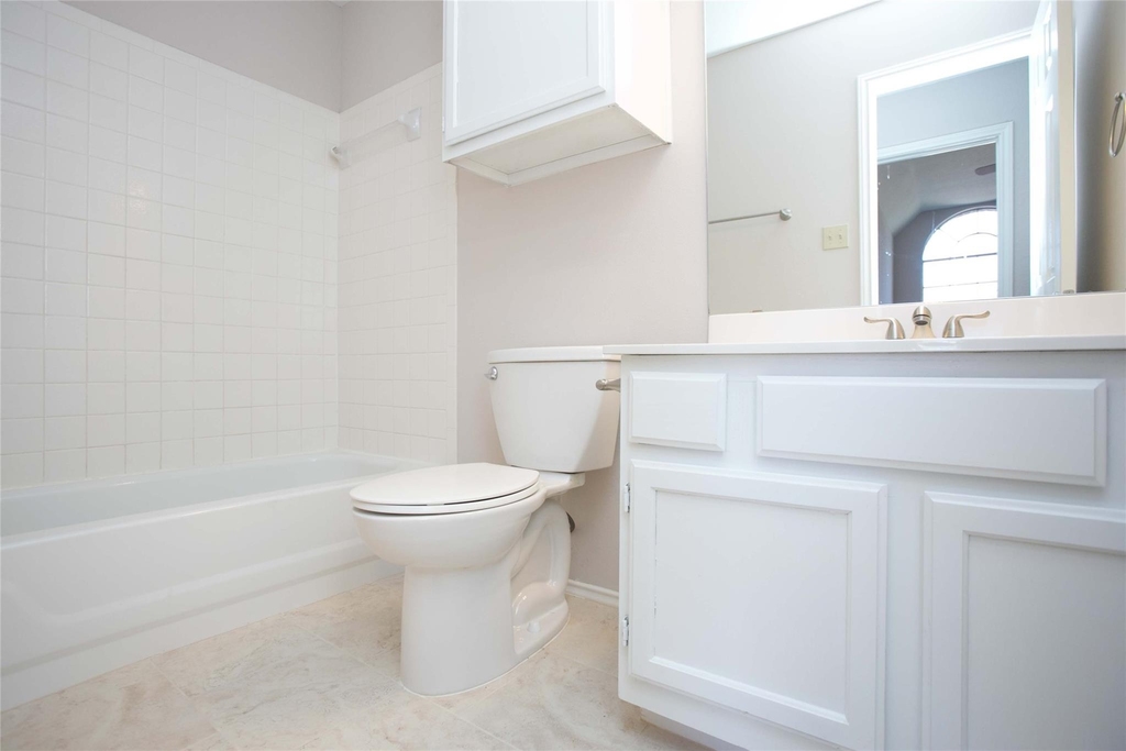 7901 Taranto Dr - Photo 16