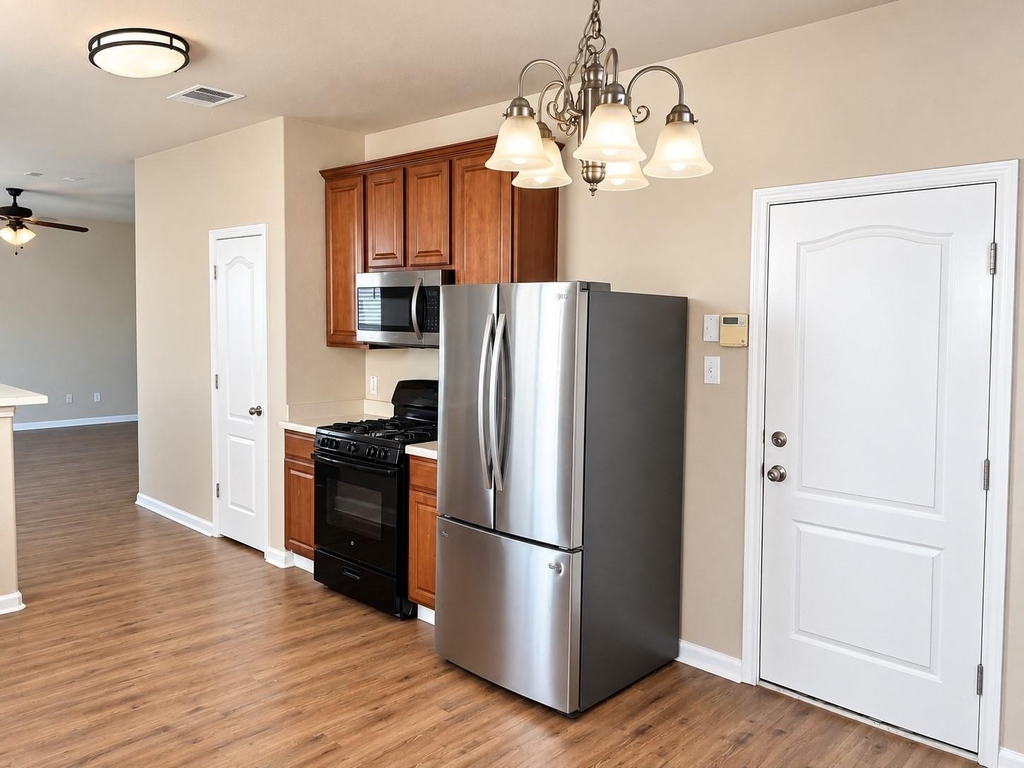 243 Devonshire Dr - Photo 3