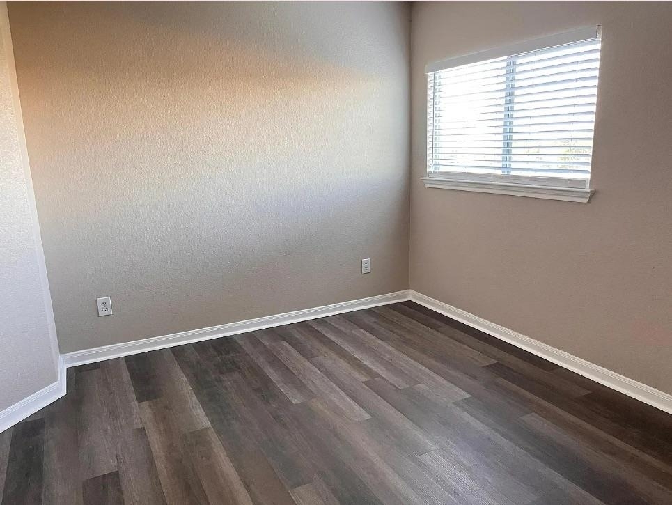 243 Devonshire Dr - Photo 5