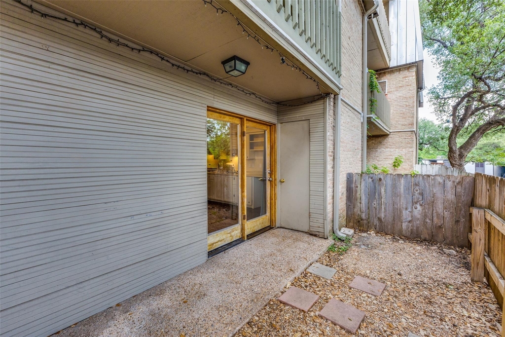 620 S 1st St - Photo 10
