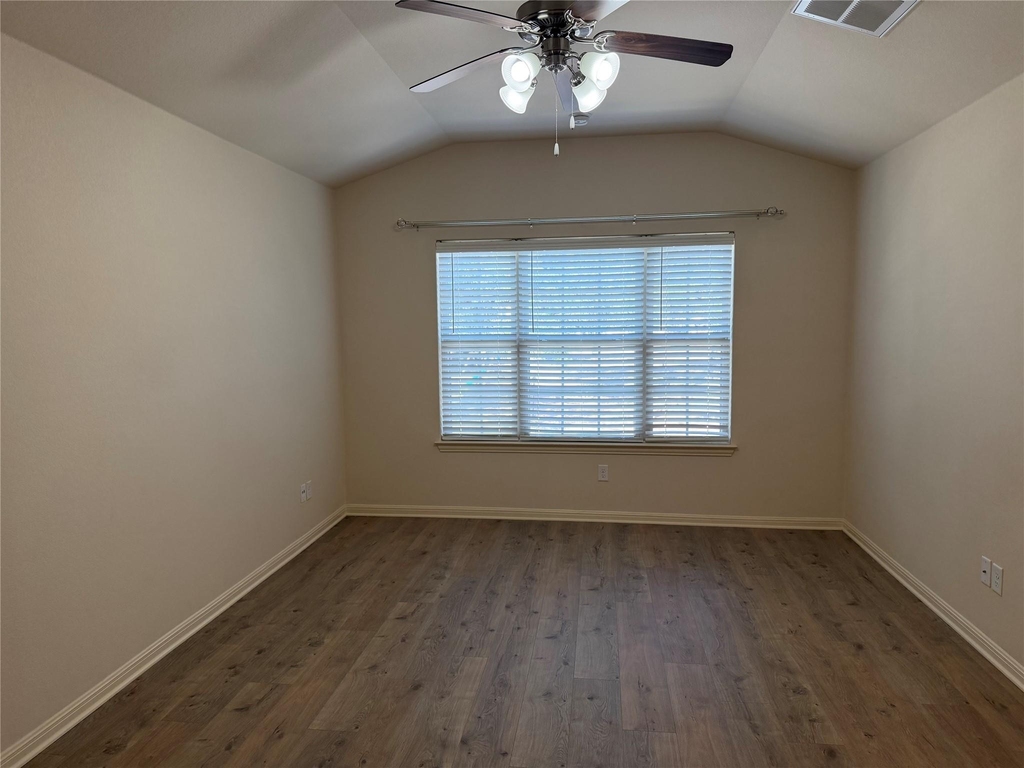 2410 Great Oaks Dr - Photo 16