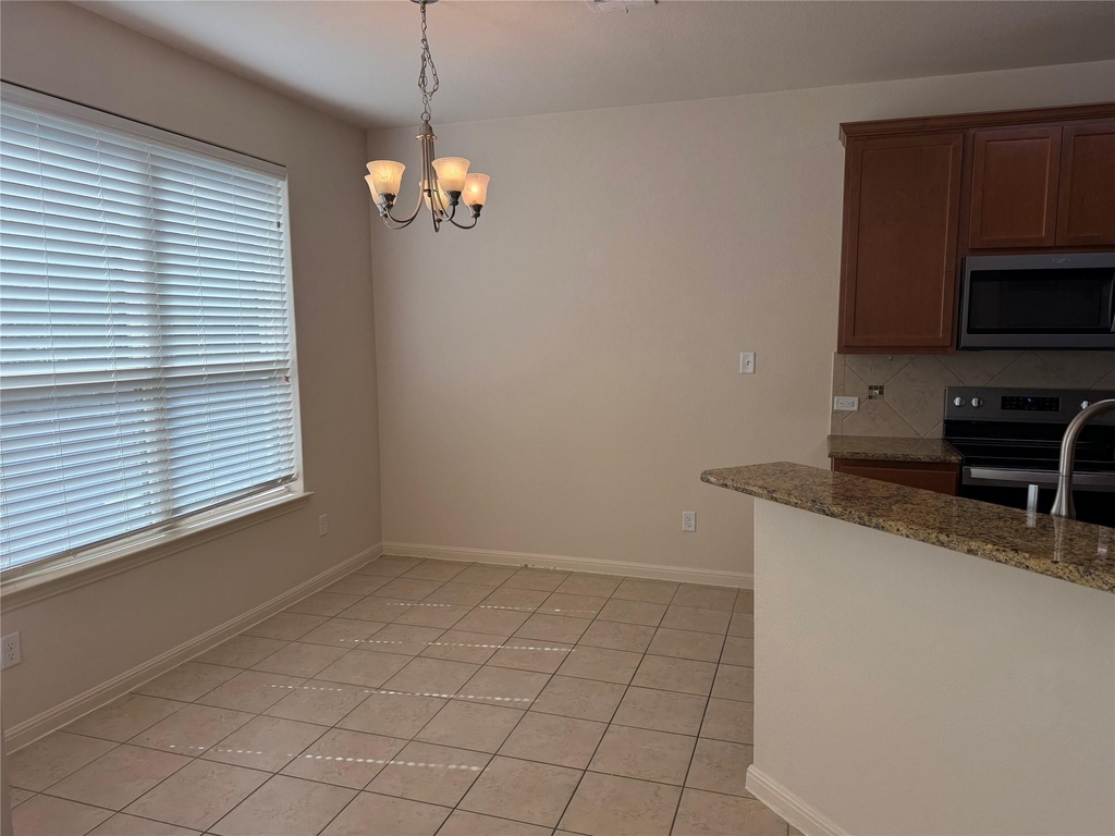 2410 Great Oaks Dr - Photo 5