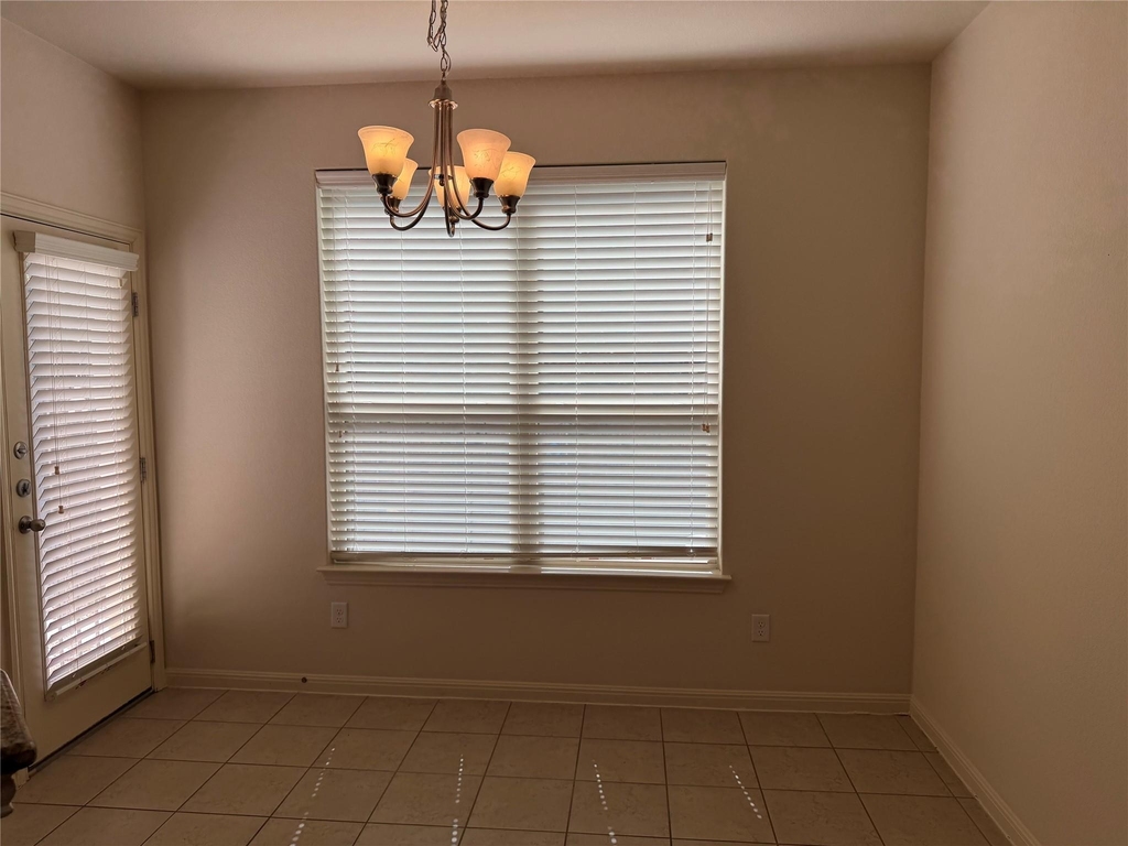 2410 Great Oaks Dr - Photo 9