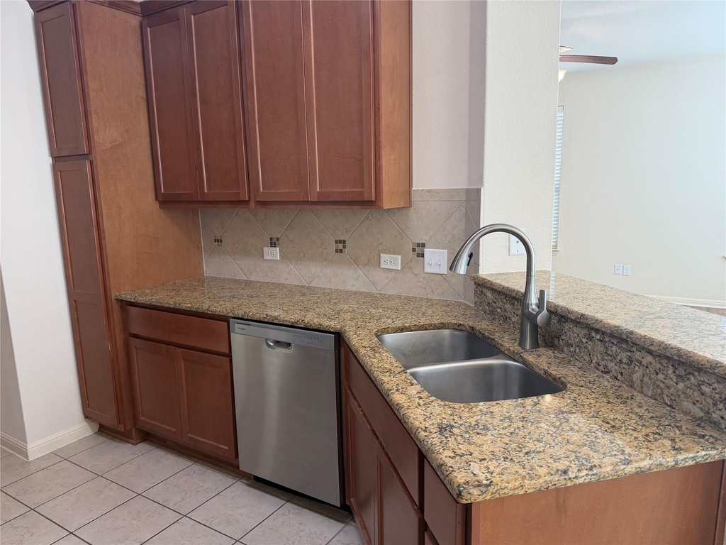 2410 Great Oaks Dr - Photo 7