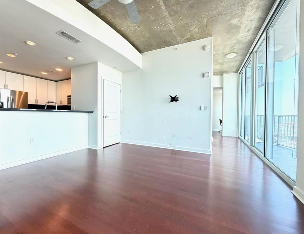 360 Nueces St - Photo 3