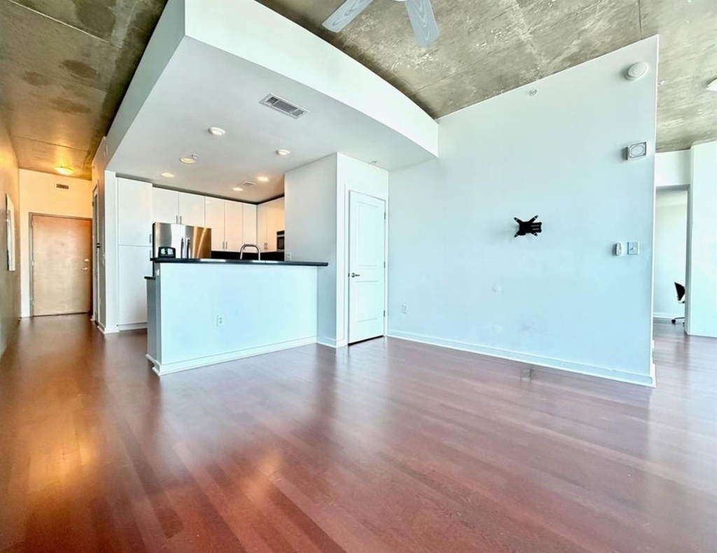 360 Nueces St - Photo 6