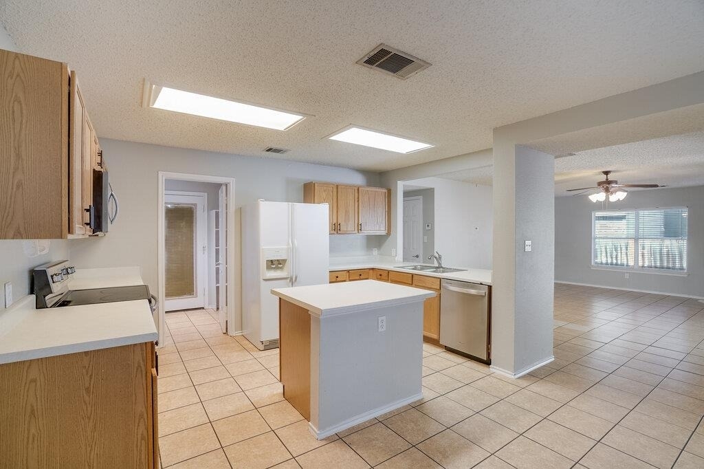 7903 Bramble Bush Dr - Photo 7
