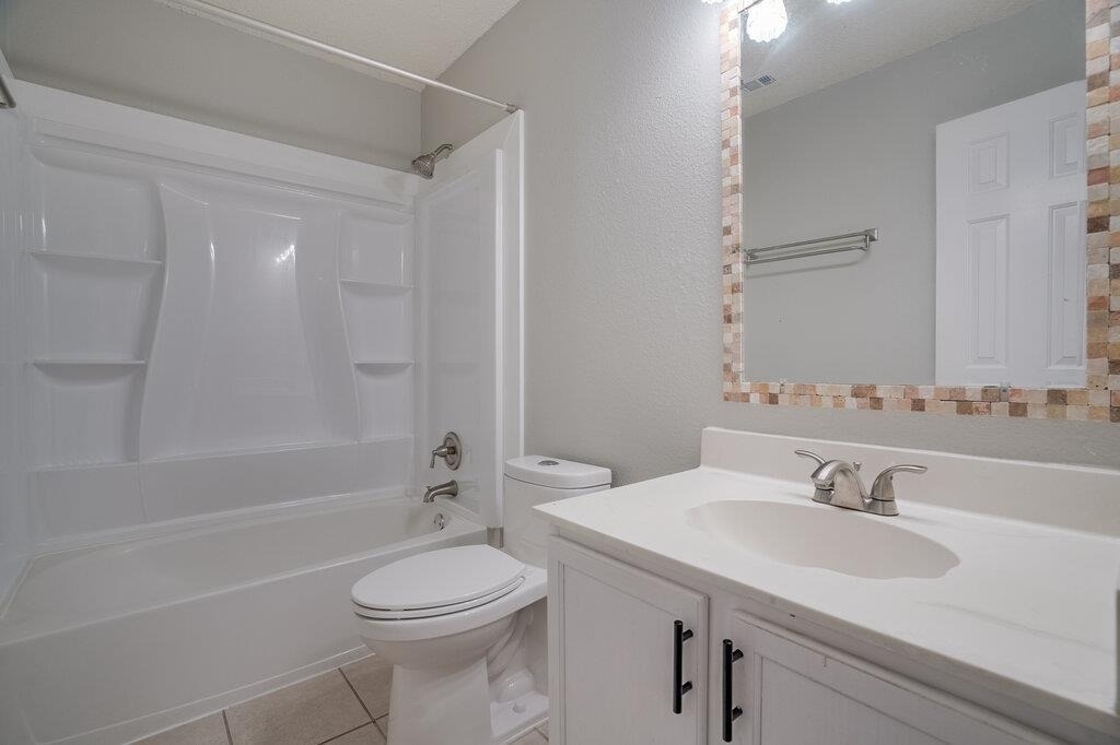 7903 Bramble Bush Dr - Photo 13