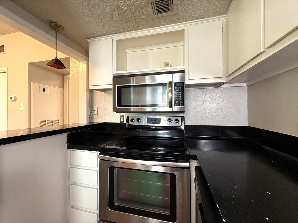 3000 Guadalupe St - Photo 5