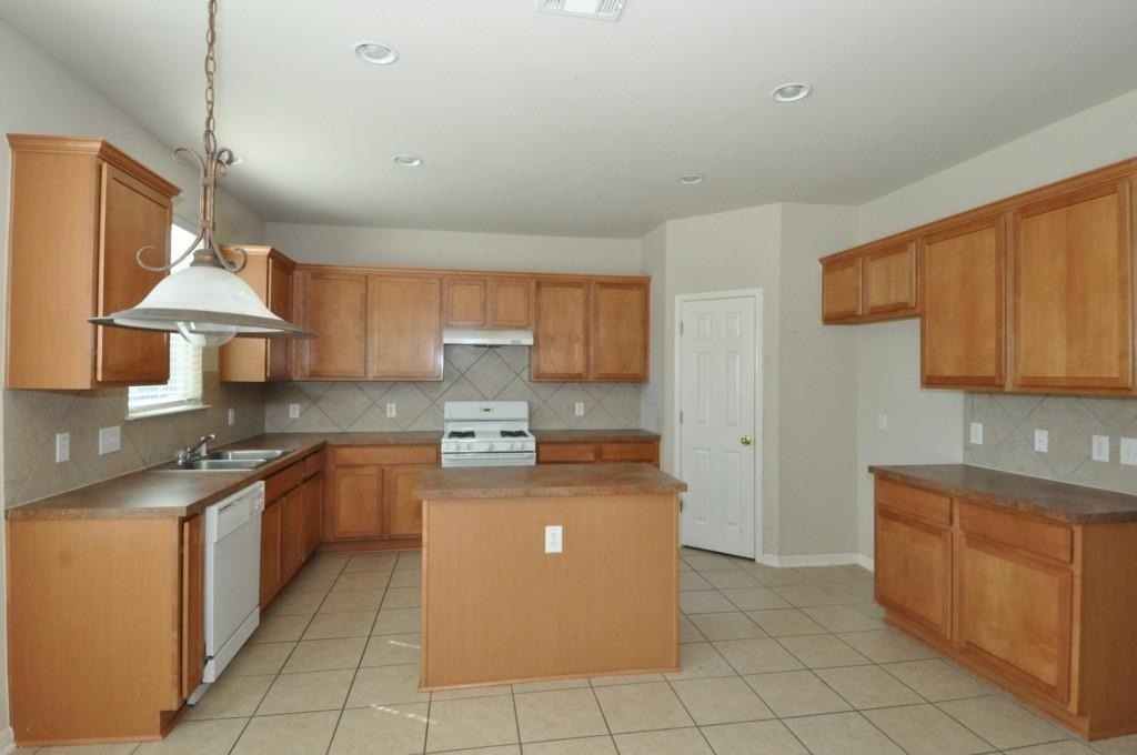 2708 Katie Cv - Photo 1