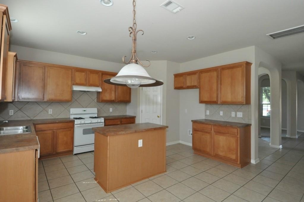 2708 Katie Cv - Photo 2